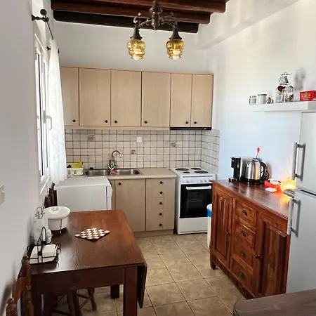 Дом отдыха Tinos Beautiful Sunrise Near Agios Sostis *